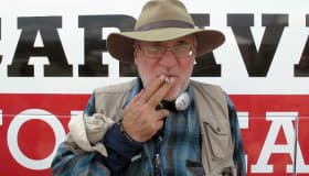 Video: La Caravana por la Paz siembra semillas: Sicilia