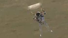 Felix Baumgartner triunfa y ¡rompe barrera del sonido!