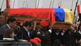 Hugo Chávez llega al Museo de la Revolución