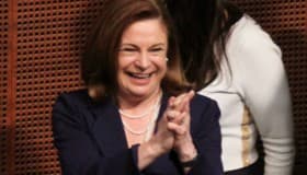 Voté a favor de Murillo Karam en PGR; no puedo hacer lo mismo por Arely: Corral (video)