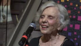 Festeja España a Elena Poniatowska con exposición fotográfica (video)
