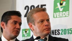 Pide PGR orden de aprehensión contra el subsecretario Arturo Escobar