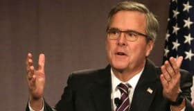 “Vergonzoso” que Penn entrevistara al Chapo para exaltarlo como “héroe”: Jeb Bush