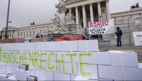 Exige Parlamento Europeo sistema centralizado de asilo para refugiados