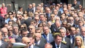 Abuchean a Primer Ministro francés durante homenaje por atentado en Niza (Video)
