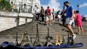 Terrorismo cuesta a París un millón de turistas en primer semestre