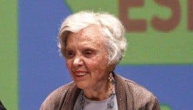 Una mujer indígena no vendería el petróleo a las trasnacionales: Elena Poniatowska (Opinión)