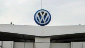 Volkswagen se mantiene en México pero promete expansión en EU