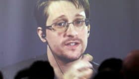 Rusia planea entregar a Snowden como "regalo" para Trump: NBC