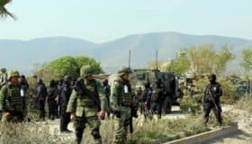 PGR y CNDH investigan videos que muestran a militar disparando a civil en Palmarito