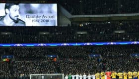 Rinden minuto de silencio a Davide Astori en Wembley (Video)