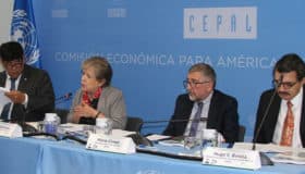 Califica Cepal de "exagerado" que cancelación de aeropuerto genere crisis