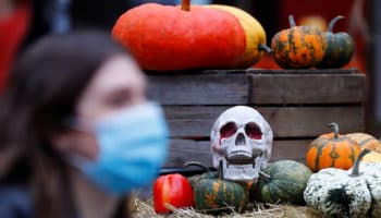 'Beetlejuice', 'Psicosis' y más, en 10 opciones para una noche de espanto | Videos