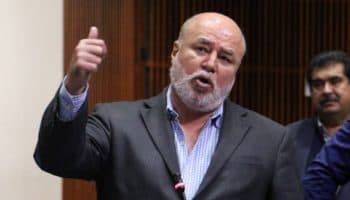 "Se debe combatir el crimen organizado pero también la narcopolítica": Clouthier