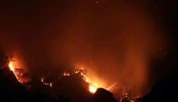 Controlan 20% del incendio en el Tepozteco; reanudan trabajos para sofocarlo | Fotos