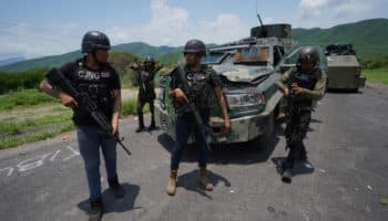 Aristegui en Vivo: Crean Agencia Nacional de Aduanas; viaje a Aguililla; 208 años de prisión a DRO del Rébsamen y más