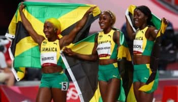 Tokio 2020: ¡Queman jamaiquinas el tartán en los 100 metros planos! | Video
