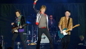 Rinden homenaje a Charlie Watts en primera gira de los Rolling Stones sin él | Videos