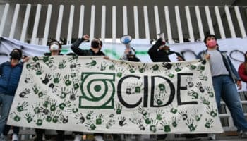 Aristegui en Vivo: Romero se queda en el CIDE; torturaron a Aburto; Serna en prisión preventiva y más