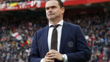 Echa Ajax a Marc Overmars por acosar a las trabajadoras | Tuit