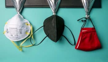 ¿Cuál es el cubrebocas más eficaz para prevenir la Covid-19 en interiores? Estudio lo revela