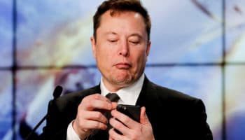 Un candado en la compra de Twitter puede obligar a Elon Musk a concretar fusión... aunque no quiera