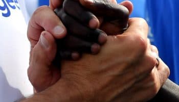 Anuncian UEFA y ACNUR un torneo para refugiados en Suiza | Video