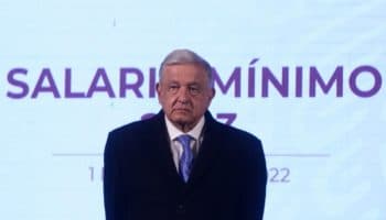 Un activo López Obrador conducirá su sucesión