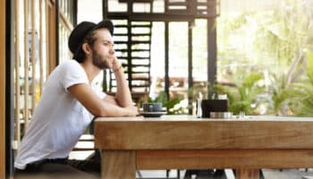 Los codos en la mesa #Niñonautas con Kirén Miret