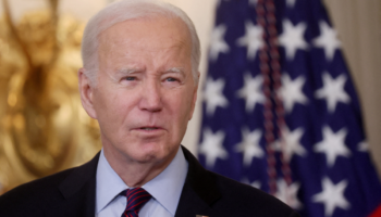 Biden inicia 2024 con baja entre votantes latinos, afroamericanos y jóvenes