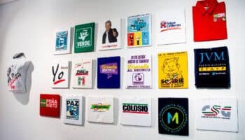 Botas, estampas, carteles: la memoria histórica de los procesos electorales llega al MODO