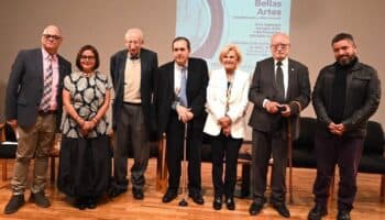 Sara Topelson, Enrique Ortiz, Gabriel Mérigo y Salvador Aceves reciben Medalla Bellas Artes