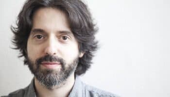 “Me hace gracia hablar de una moda de las nuevas paternidades”: Andrés Neuman