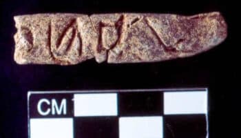 Hallan el alfabeto más antiguo de la historia en tumba de Siria