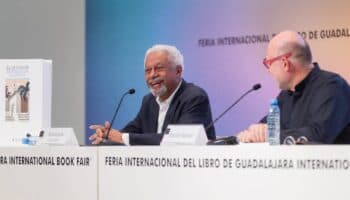 "En nuestra identidad hay generaciones cuyos silencios y voces nos van atravesando": Abdulrazak Gurnah