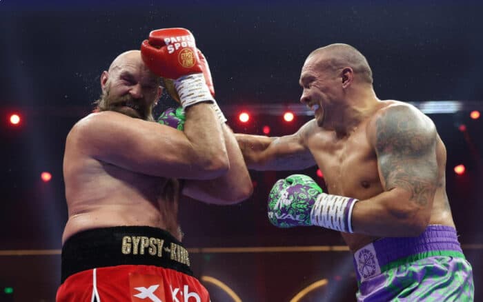 Usyk repite lección a Fury y retiene títulos de peso completo | Video