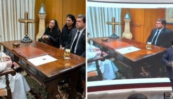 Señalan a Pedro Haces de editar foto con el papa Francisco para aparecer solo