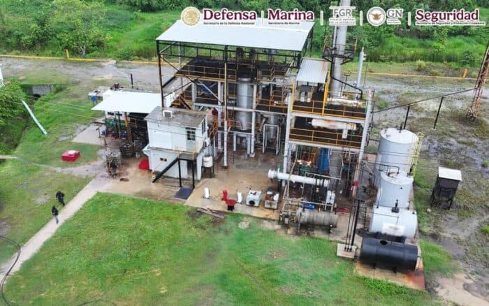Aseguran en Veracruz refinería 'pirata' para procesar huachicol y obtener diésel