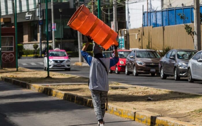 CDMX | Aprueban sancionar a 'franeleros' y colaborar para construir 'empleos dignos'