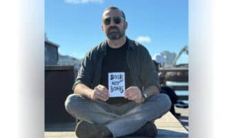 El escritor Daniel Herrera es premiado en Estados Unidos