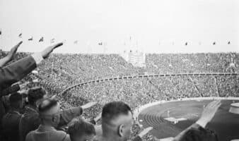 Mundial 2026 | Presentan la exposición: "Sportswashing. Las celebraciones deportivas como campaña de blanqueamiento político" | Video