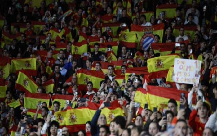 FIFA inicia procedimiento disciplinario contra RFEF por incidente islamofóbico en Barcelona | Video