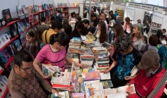 Hoy inicia el Gran Remate de libros, discos y películas en el Monumento a la Revolución