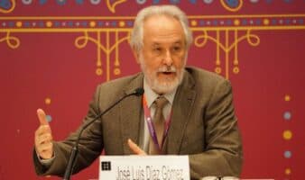 El médico José Luis Díaz Gómez presenta ensayo sobre Conciencia artificial, lengua y cine