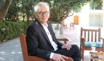 “Me siento cómodo en la autobiografía, me permite acomodar la memoria”: Jordi Soler