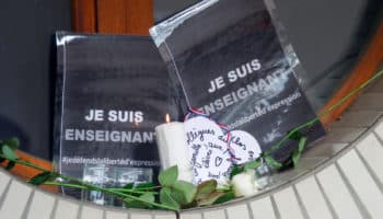 Arrestan a 9 tras decapitación de profesor en Francia; Macron lo califica de terrorismo | Video