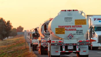 México restringe importación de combustibles para combatir el contrabando