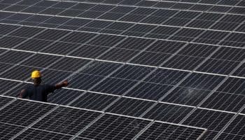 Energía solar, piedra en el zapato de la política energética | Artículo