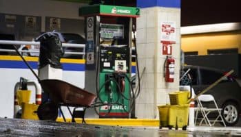 Multas a gasolineros demuestran compromiso para que pague las consecuencias quien viole la ley: Cofece | Video