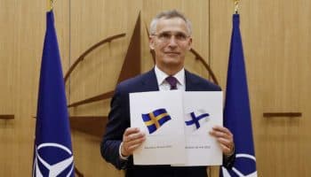 La OTAN recibe la solicitud de adhesión de Suecia y Finlandia: 'Es un momento histórico que debemos aprovechar'